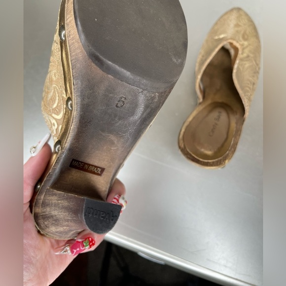 Cindy Says Couture Clog Heels Studded Gold Tab Filigree Size 6 - Picture 5 of 5